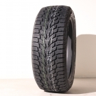 Kumho WI32 studded