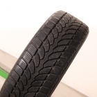 Bridgestone Blizzak LM-32