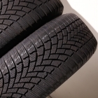 Bridgestone Blizzak LM005
