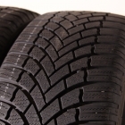 Bridgestone Blizzak LM005