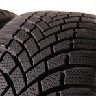 Bridgestone Blizzak LM005