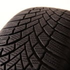 Bridgestone Blizzak LM005