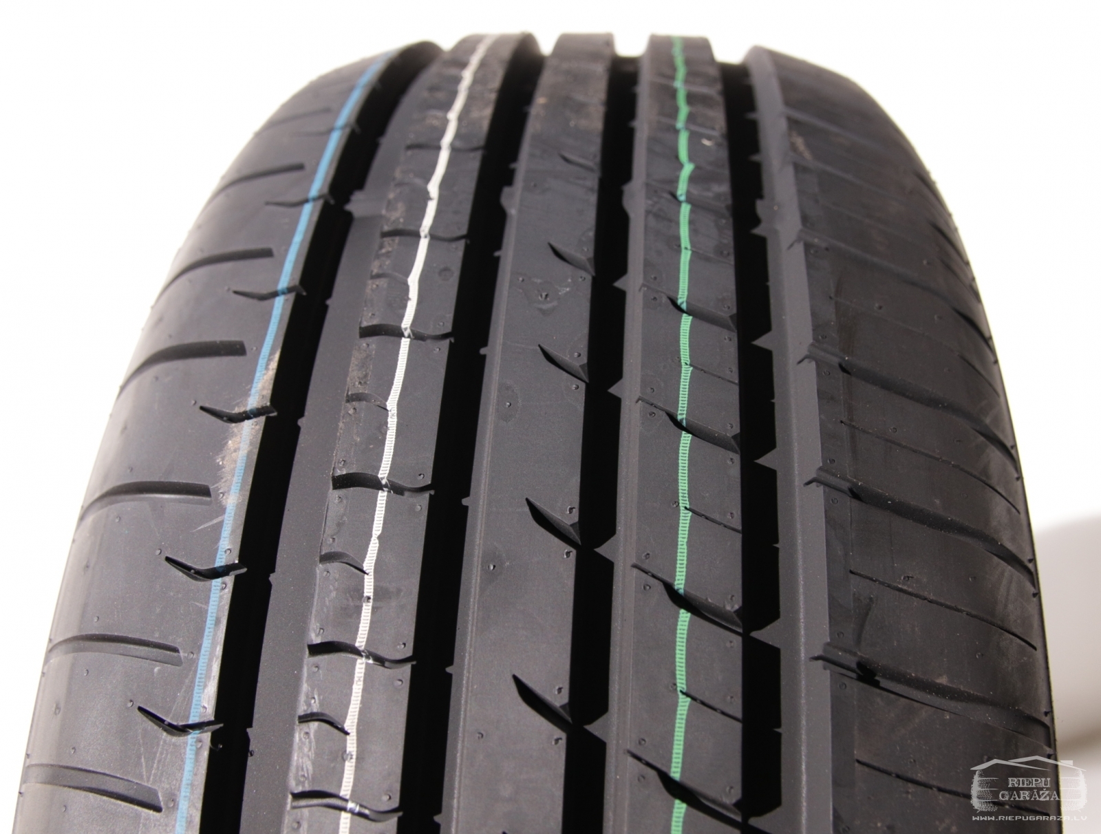Vasaras riepas 225/55 R16 Zmax Landgema