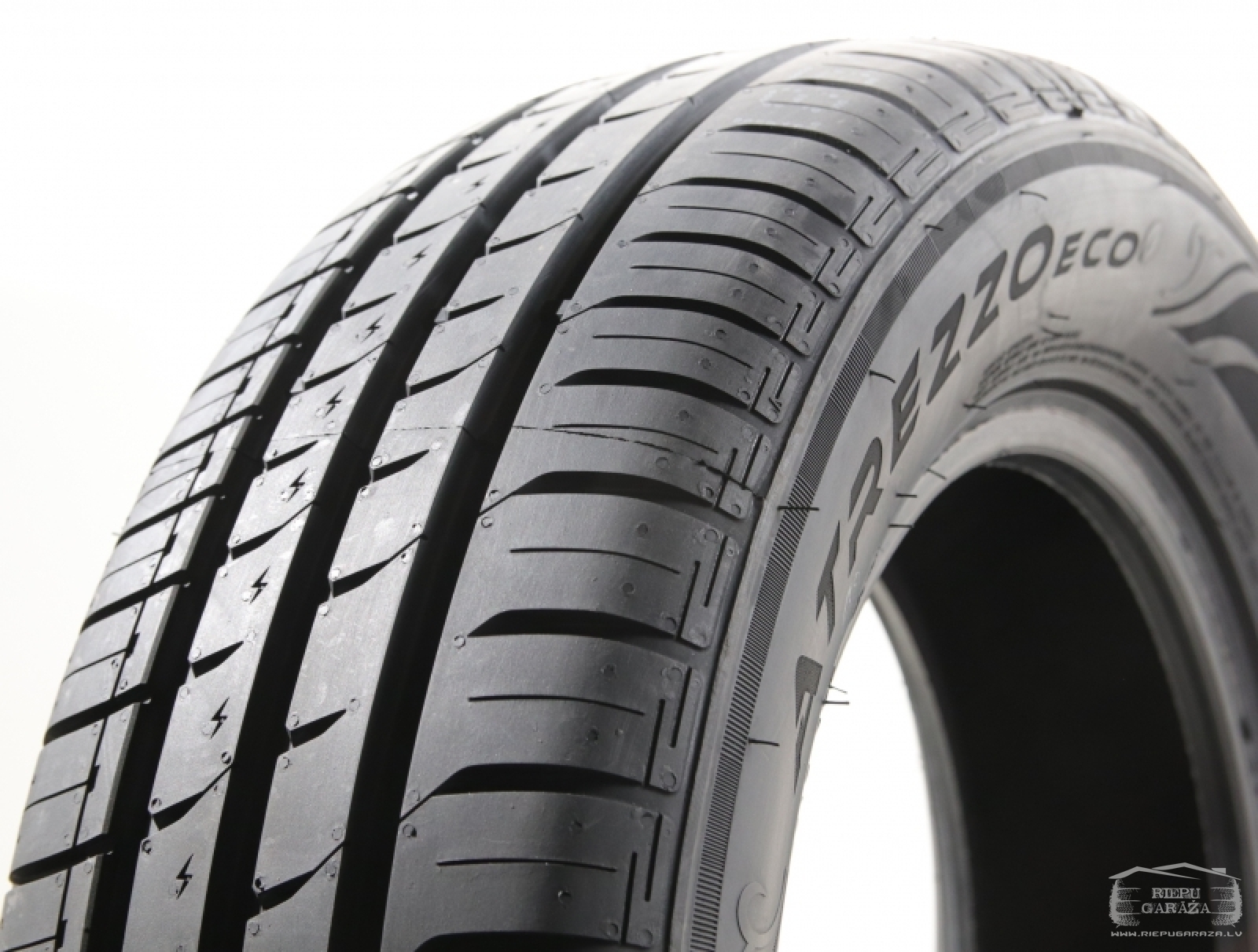 Vasaras riepas 175/70 R13 Sailun Atrezzo Eco