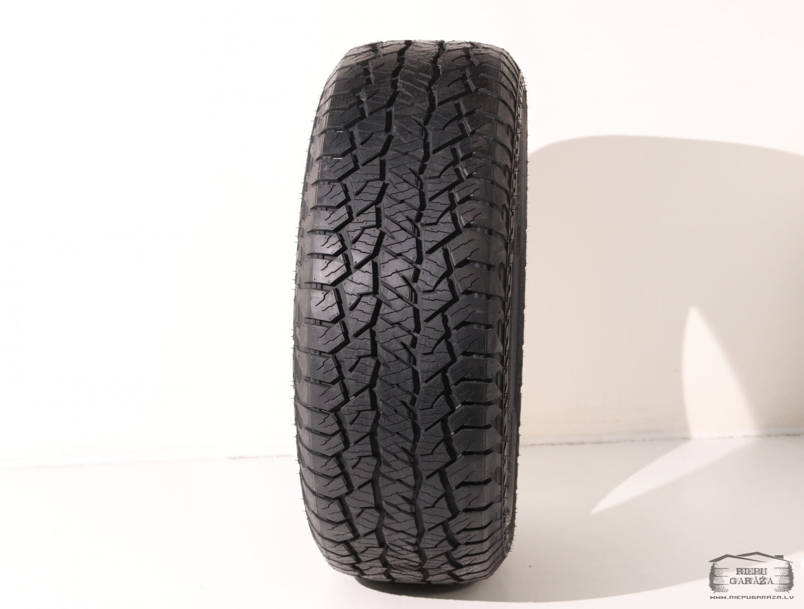 Vissezonas riepas 235/65 R17 Hankook Dynapro AT2 RF11