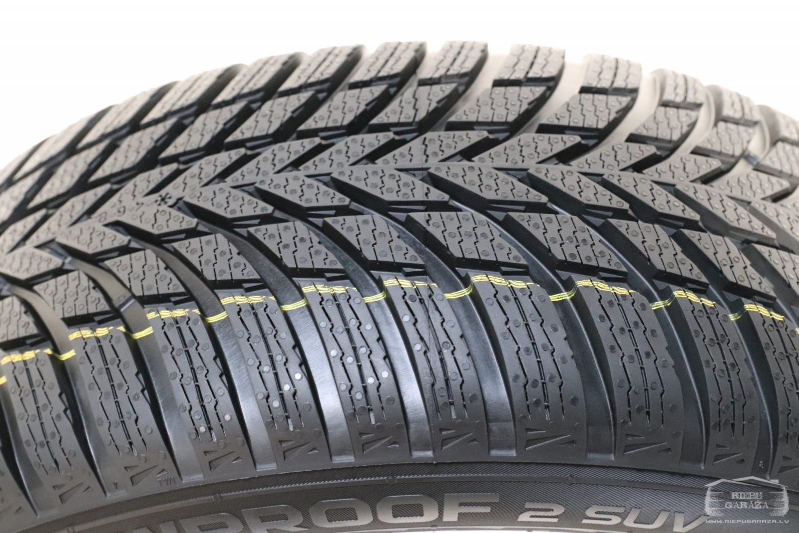 Snowproof Ziemas riepas 215/65 R16 Nokian SNOWPROOF 2 SUV | Riepu Garāža