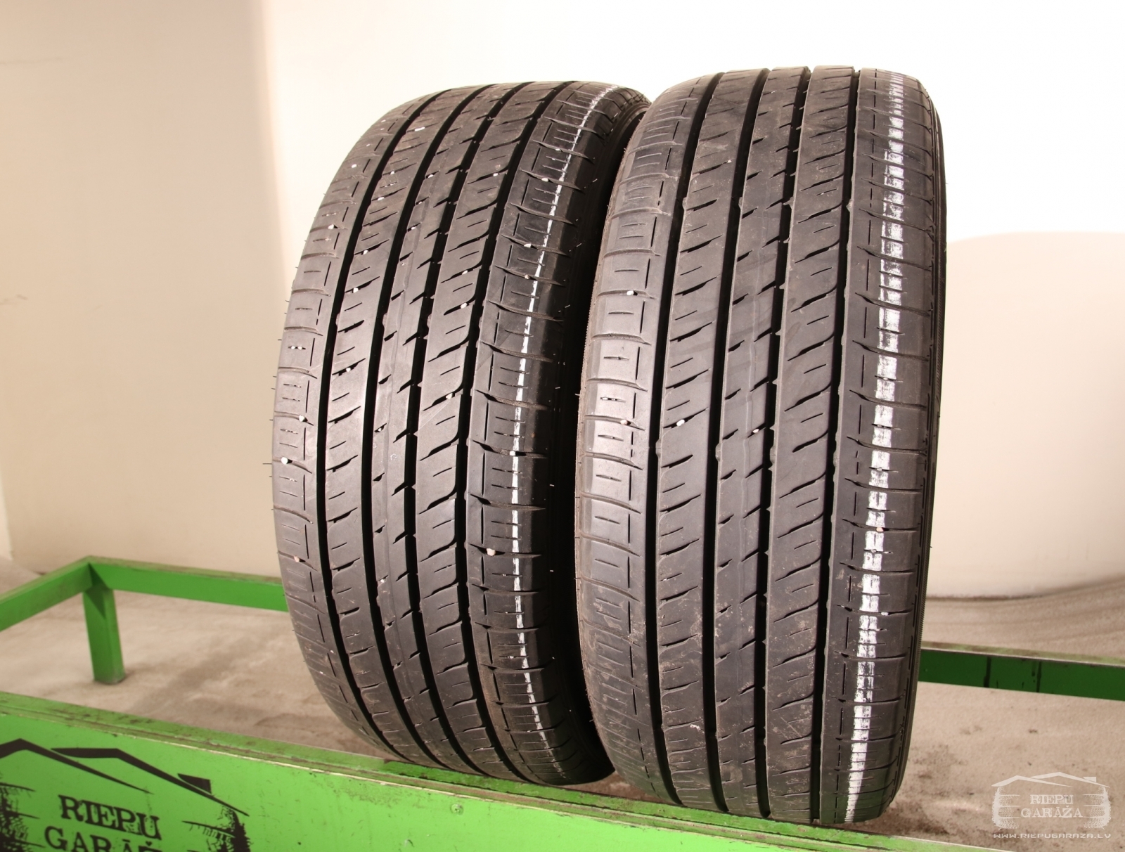 Летние шины 215/50 R17 Dunlop Enasave EC300