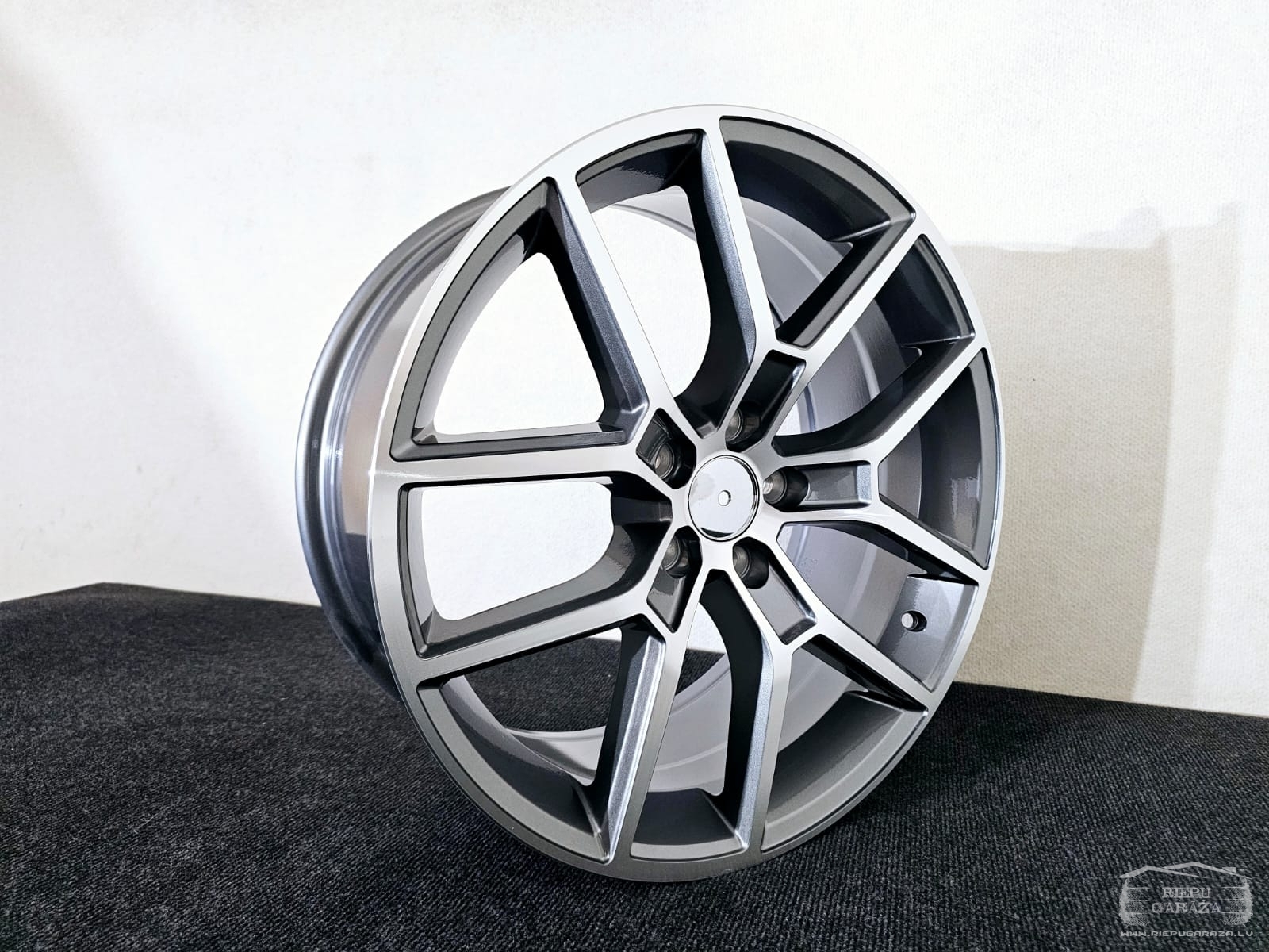 Диски R18 x 8J 5x108ET45 | Riepu Garāža