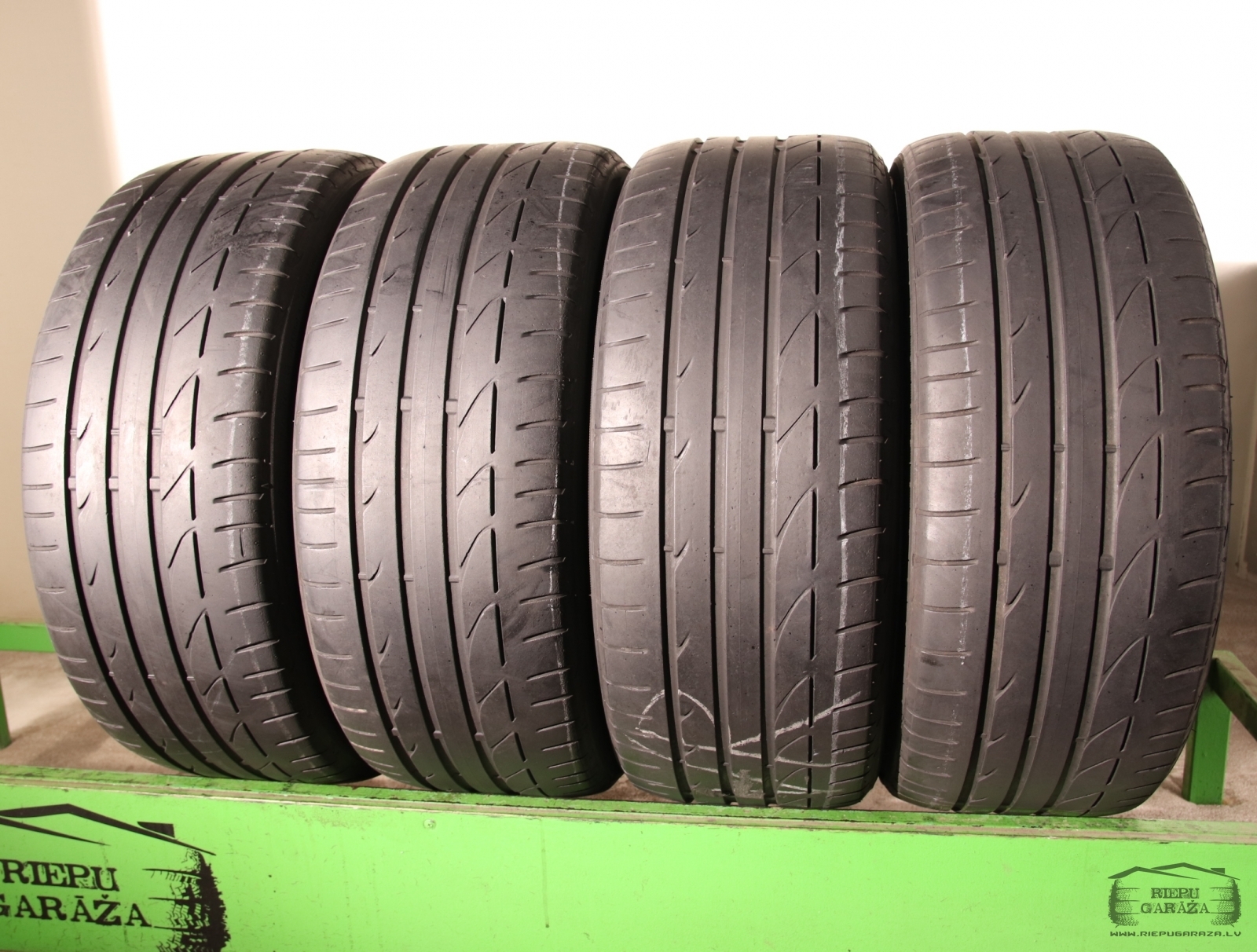 Pneu Bridgestone Potenza S001 225/40 R18 92Y Neuf - Performance Et Sécurité