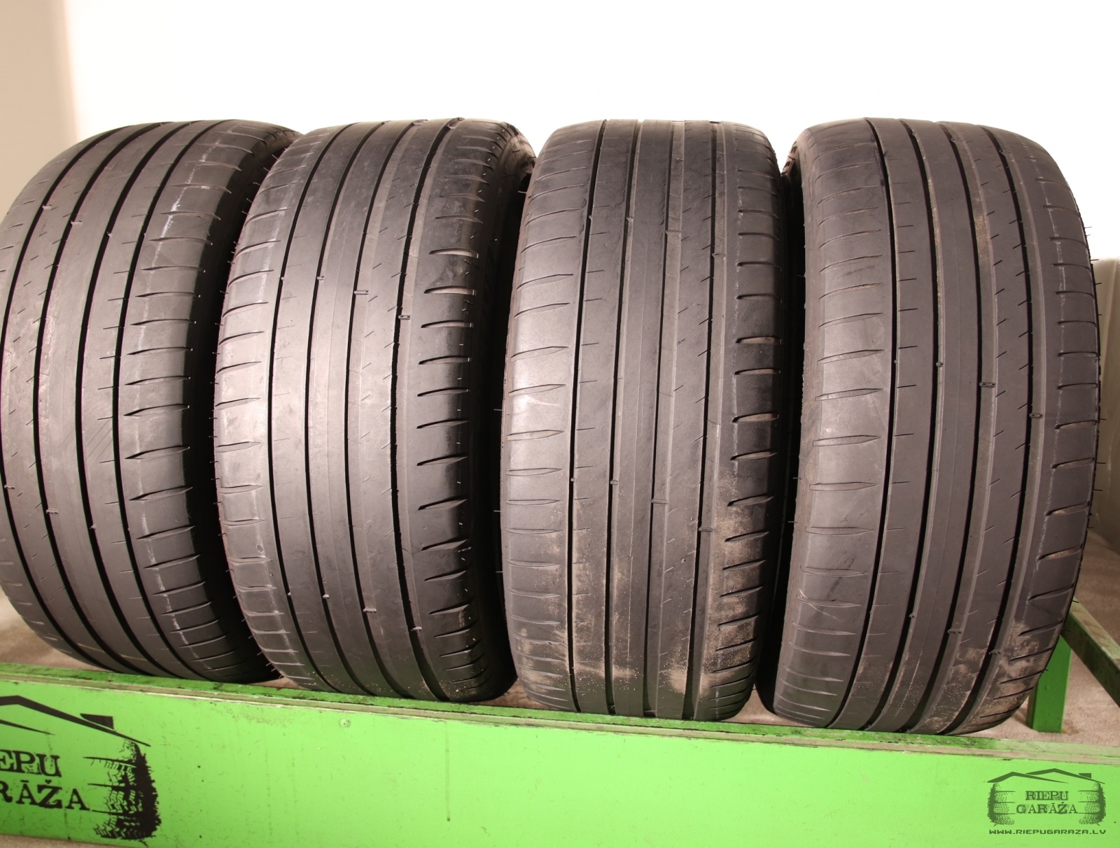Vasaras riepas 225/40 R18 Michelin Pilot Sport 4