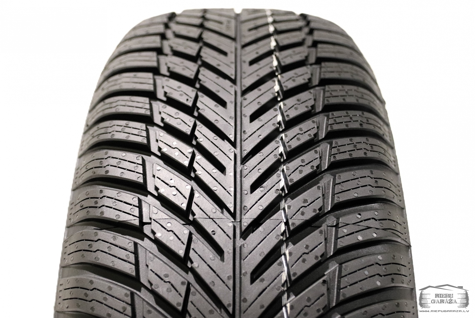 All Season Tyres 195 55 R16 Nokian Seasonproof 2 All Season Tyres 195 55 R16 Nokian Seasonproof 2