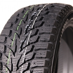 Kumho WI32 studded