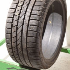 Hankook IceBear W300