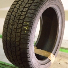 Bridgestone Blizzak LM25V