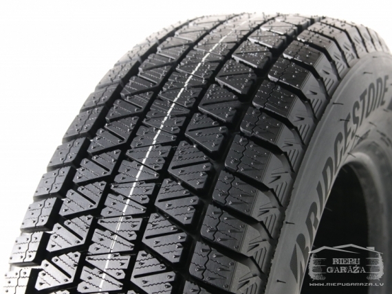 Bridgestone BLIZZAK DM-V3 [DOT23]