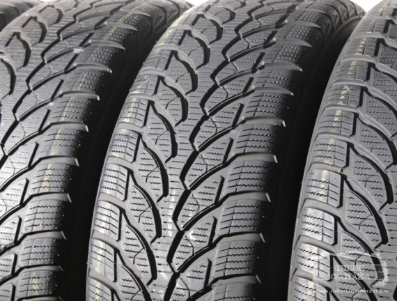 Bridgestone Blizzak LM-32