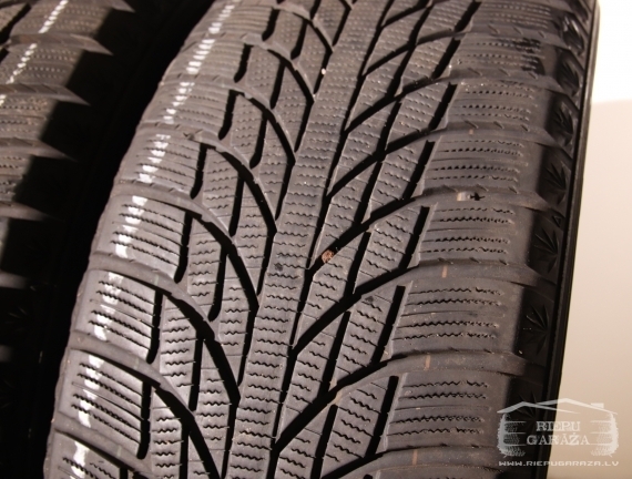 Kumho WinterCraft Ice WI51