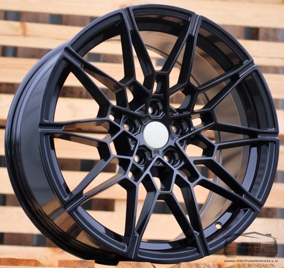 R19 x 8;9J 5x112