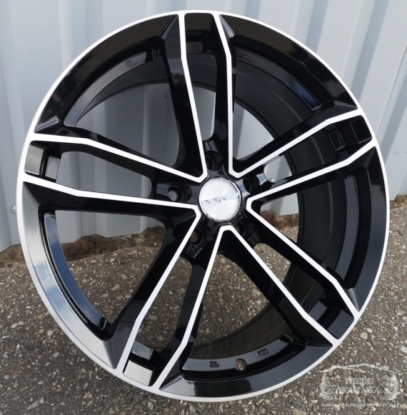 R18 x 8J 5x100