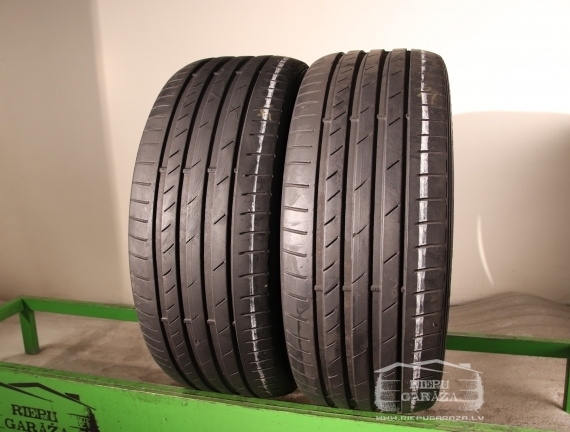 Kumho Ecsta PS71