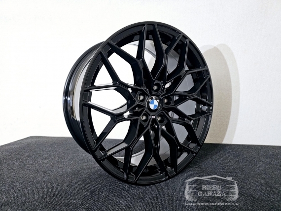 R18 x 8;9J 5x120