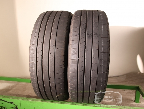 Pirelli P Zero PZ4