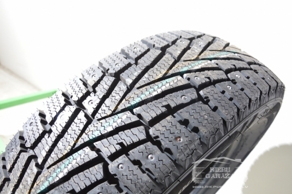 Roadstone WINSPIKE LT studded 3PMSF