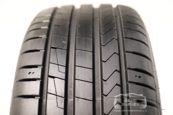 Hankook K135 (DEMO TYRE) (DOT2024)