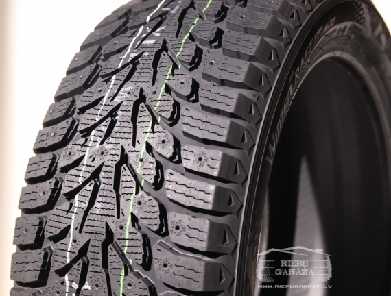 Kumho WI32 studded (FS) 3PMSF