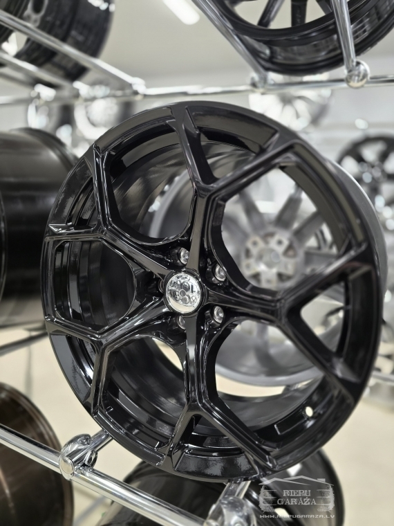 R19 x 8.5J 5x112