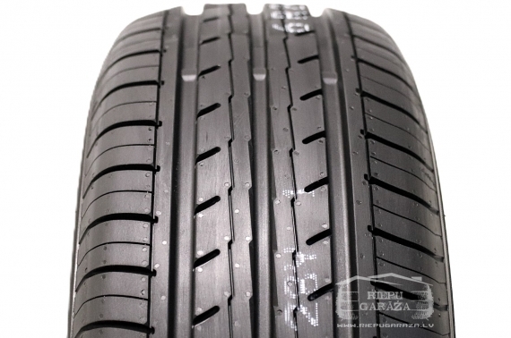 Yokohama BluEarth ES32