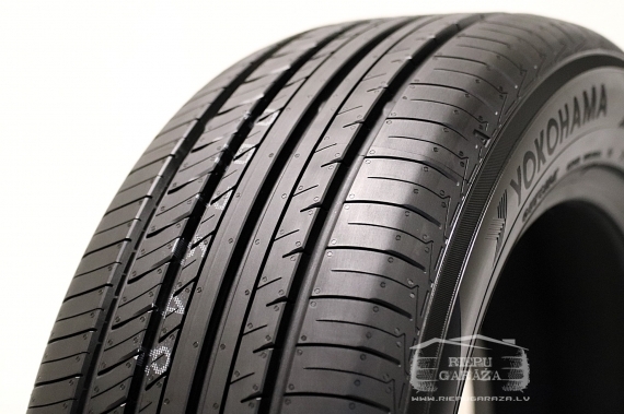 Yokohama ADVAN DB V552