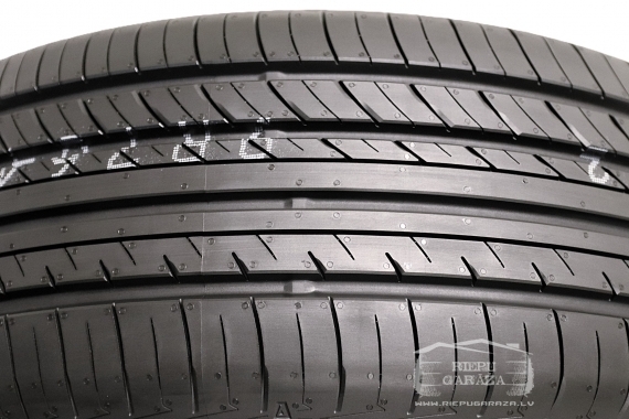 Yokohama ADVAN DB V552