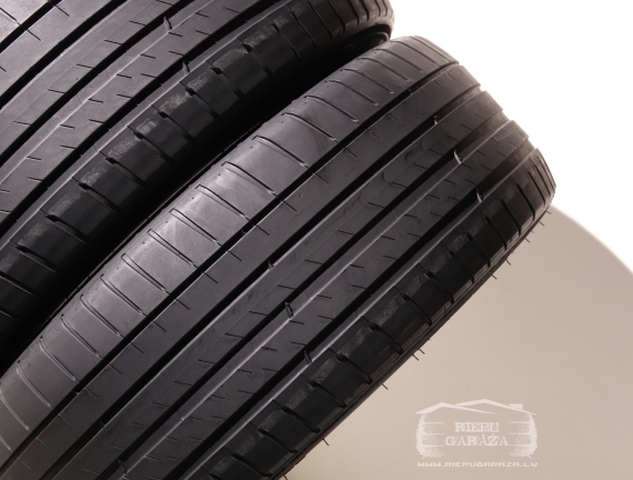 Michelin Pilot Sport 4