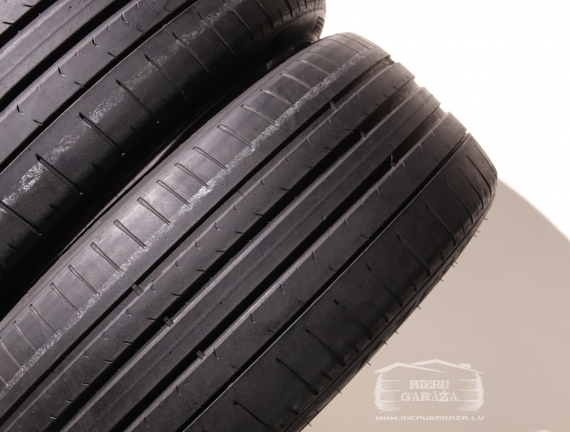 Pirelli P Zero PZ4