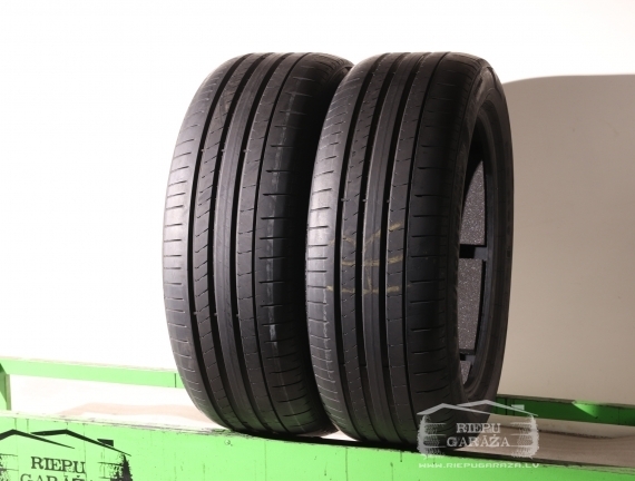 Pirelli P Zero PZ4