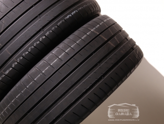 Michelin Pilot Sport 4