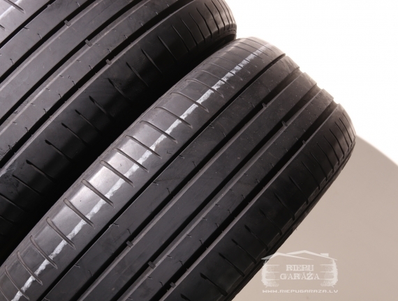 Pirelli P Zero PZ4
