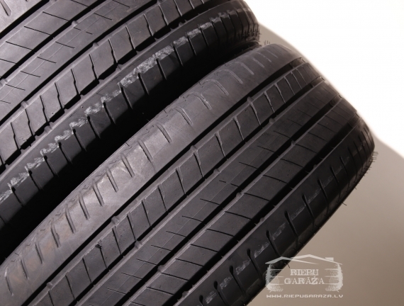 Bridgestone Alenza 001