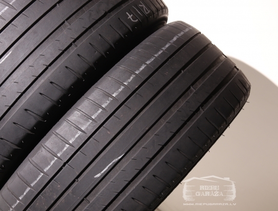 Michelin Pilot Sport 4