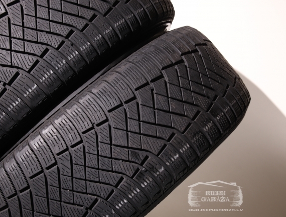 Pirelli Ice Zero FR