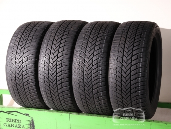 Bridgestone Blizzak LM005