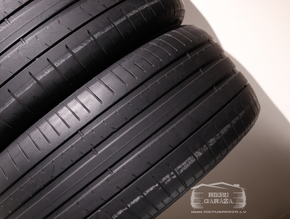 Pirelli P Zero PZ4