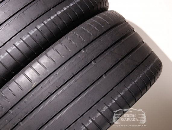 Pirelli P Zero PZ4