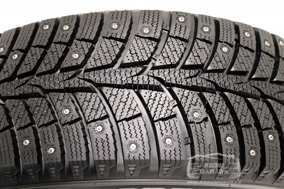 Laufenn LW71 studded