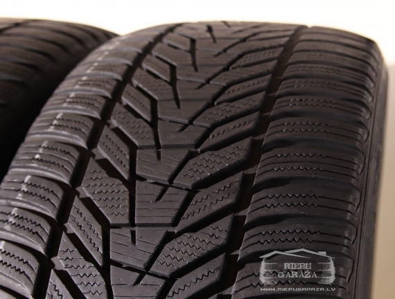 Hankook Winter I*Cept EVO3 X W330A SUV