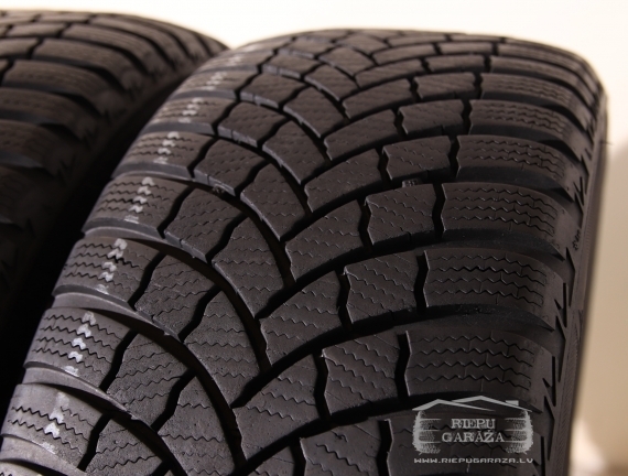 Bridgestone BLIZZAK LM001 EVO