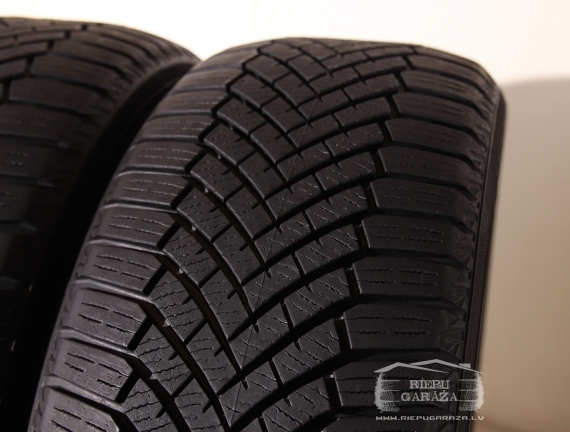 Yokohama BluEarth V906