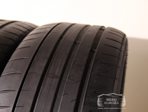 Michelin Pilot Sport 4