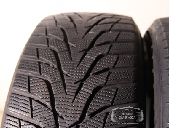Hankook Winter I Cept IZ3 W636
